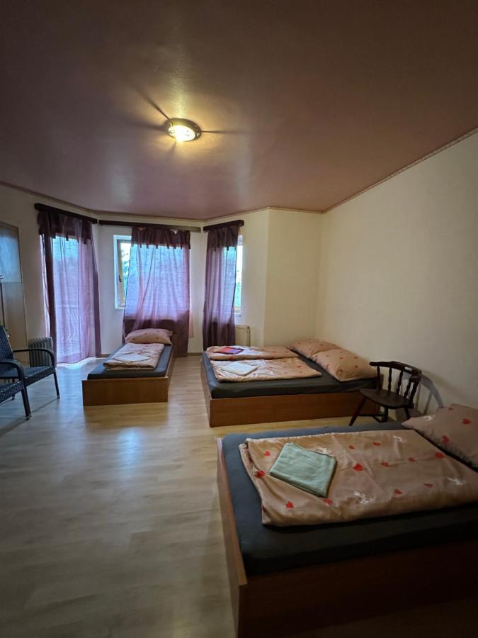 Peregrino Vendeghaz Hotell Budaörs Eksteriør bilde